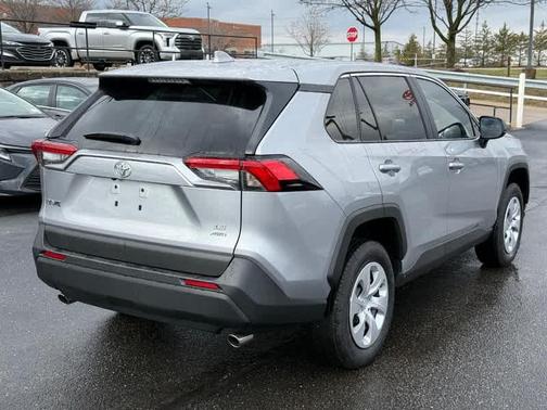 2025 Toyota RAV4 LE