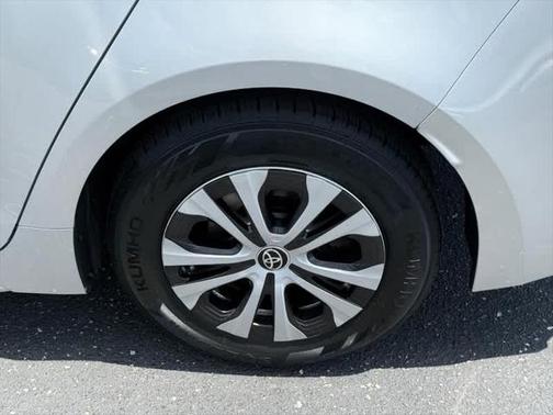 2022 Toyota Corolla Hybrid LE