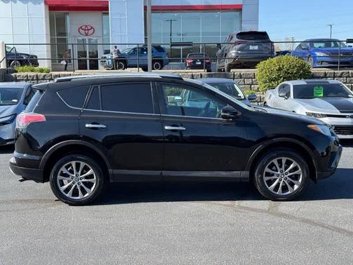 2017 Toyota RAV4 Limited