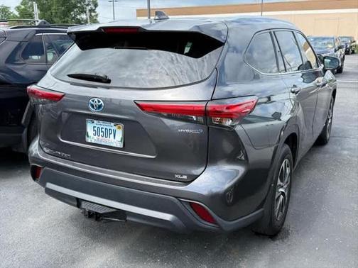 2021 Toyota Highlander Hybrid XLE