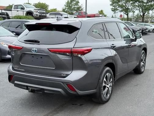 2021 Toyota Highlander Hybrid XLE