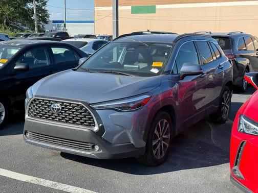 2024 Toyota Corolla Cross XLE