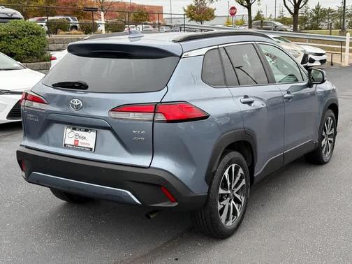 2024 Toyota Corolla Cross XLE