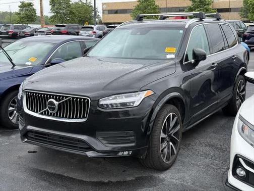 2021 Volvo XC90 T6 Momentum