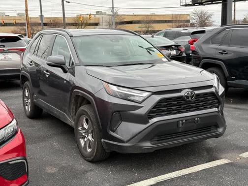 2025 Toyota RAV4 Hybrid XLE