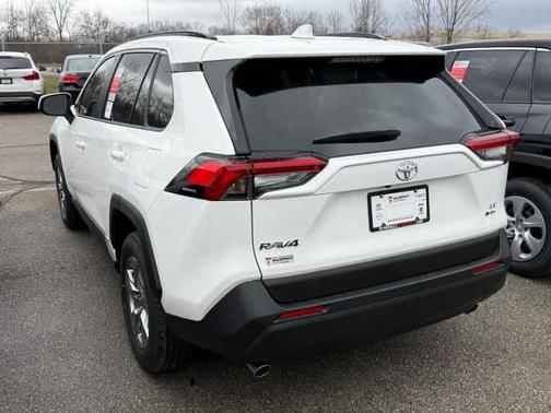 2025 Toyota RAV4 Hybrid LE