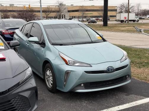 2019 Toyota Prius XLE