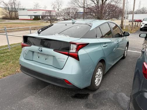 2019 Toyota Prius XLE