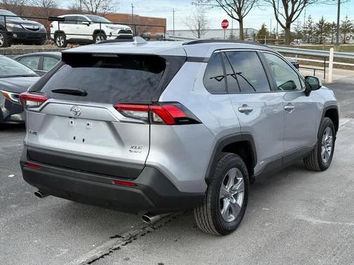 2025 Toyota RAV4 Hybrid XLE