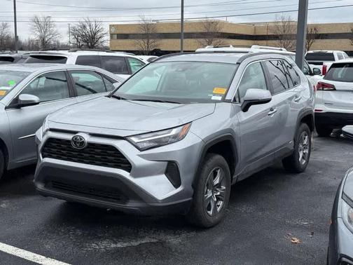 2025 Toyota RAV4 Hybrid XLE