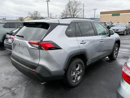 2025 Toyota RAV4 Hybrid XLE