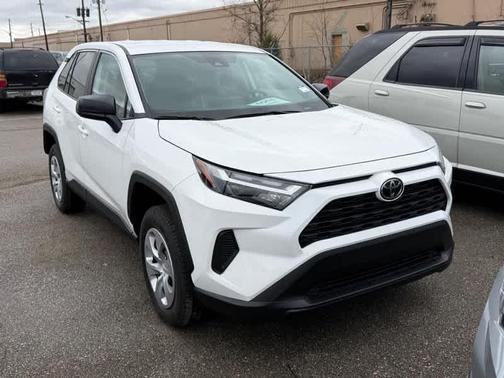 2025 Toyota RAV4 LE