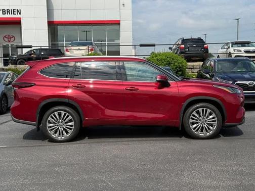 2024 Toyota Highlander Platinum