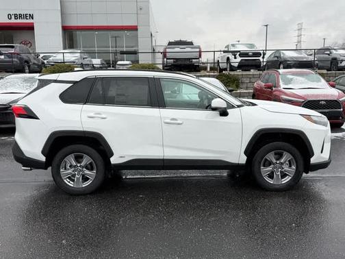 2025 Toyota RAV4 Hybrid XLE