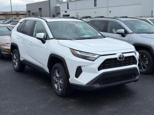 2025 Toyota RAV4 Hybrid XLE