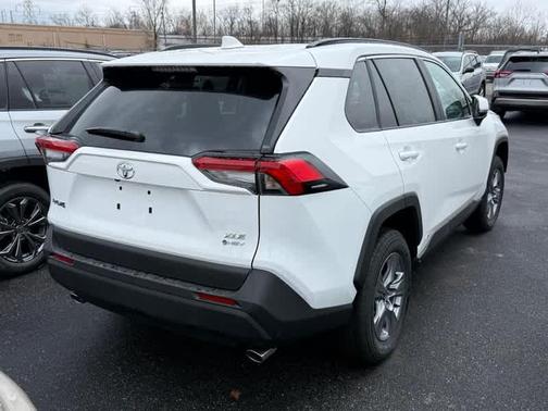 2025 Toyota RAV4 Hybrid XLE