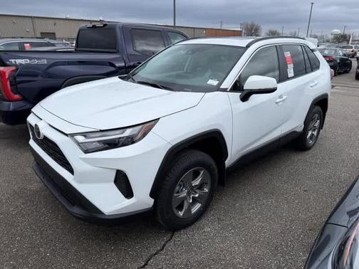 2025 Toyota RAV4 Hybrid XLE