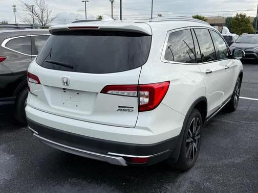 2019 Honda Pilot Touring 8-Passenger