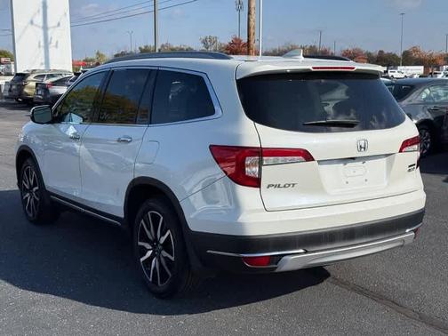 2019 Honda Pilot Touring 8-Passenger