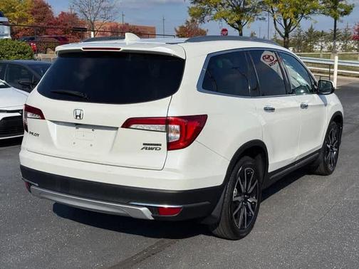 2019 Honda Pilot Touring 8-Passenger