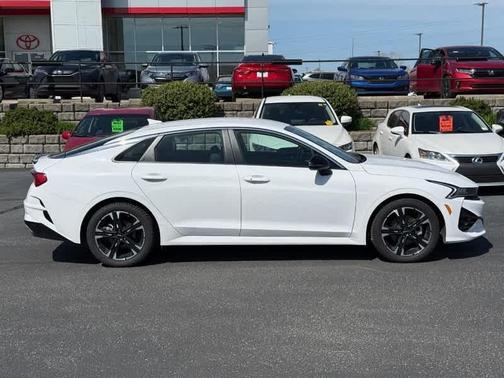 2024 Kia K5 GT-Line