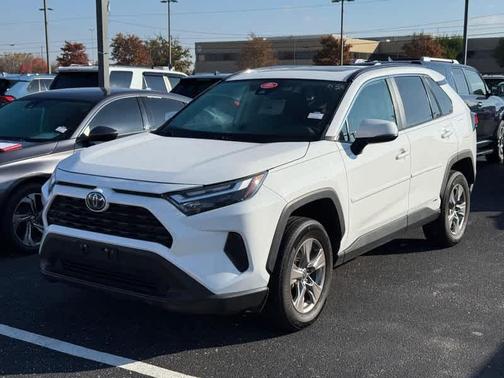 2022 Toyota RAV4 Hybrid XLE