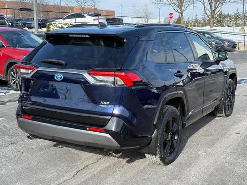 2021 Toyota RAV4 Hybrid SE
