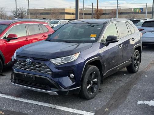 2021 Toyota RAV4 Hybrid SE