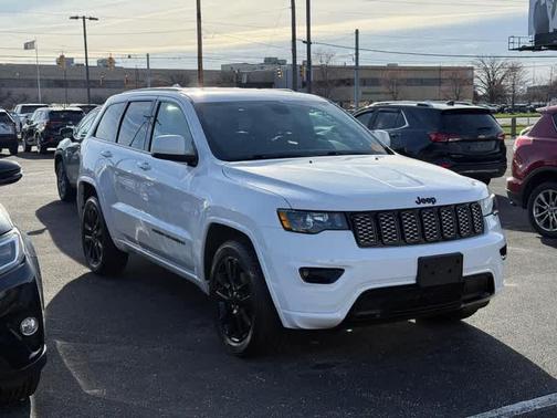 2020 Jeep Grand Cherokee Altitude