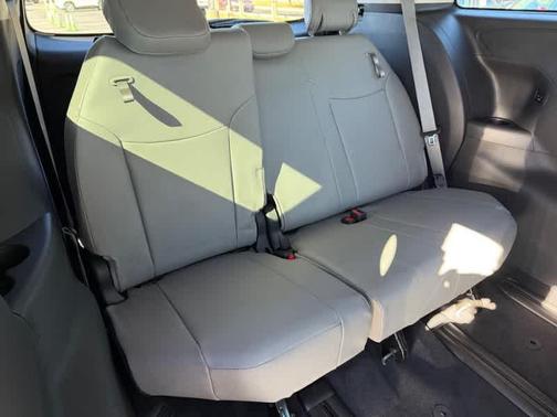 2025 Toyota Sienna XLE 7 Passenger
