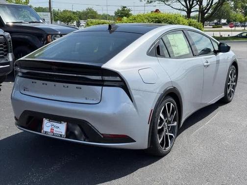 2025 Toyota Prius L