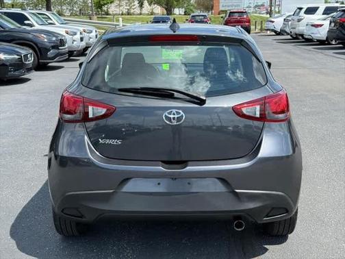 2020 Toyota Yaris Sedan LE