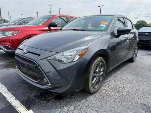 2020 Toyota Yaris Sedan LE