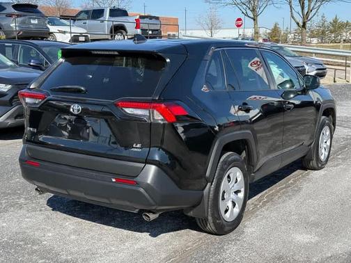 2023 Toyota RAV4 LE