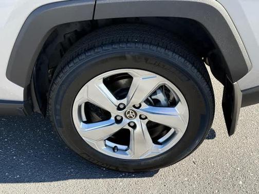 2021 Toyota RAV4 Hybrid XLE Premium