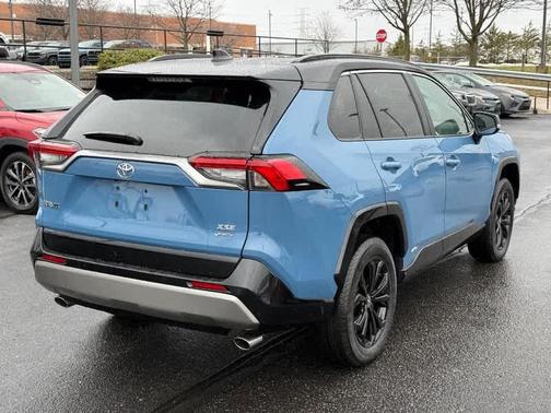 2025 Toyota RAV4 Hybrid SE