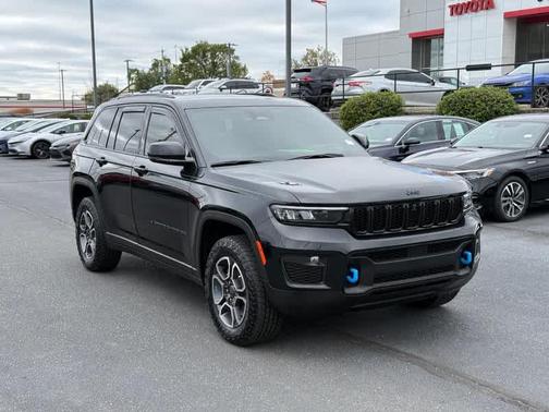 2022 Jeep Grand Cherokee 4xe Trailhawk