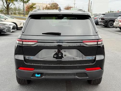 2022 Jeep Grand Cherokee 4xe Trailhawk
