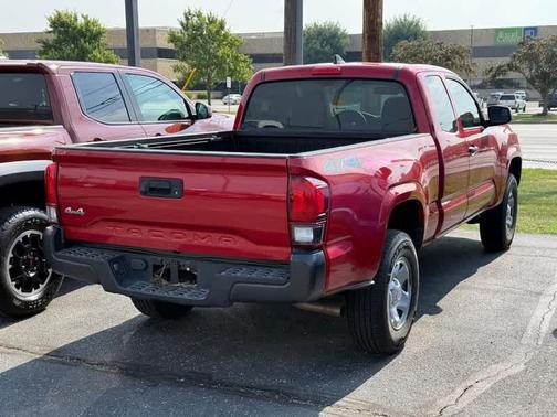 Barcelona Red Metallic 2018 Toyota Tacoma SR
