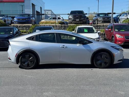 2024 Toyota Prius LE