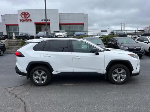 2022 Toyota RAV4 Hybrid LE