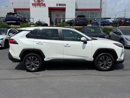 2022 Toyota RAV4 Hybrid XLE Premium
