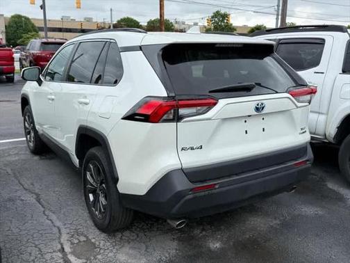 2022 Toyota RAV4 Hybrid XLE Premium