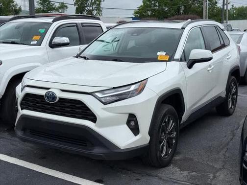 2022 Toyota RAV4 Hybrid XLE Premium