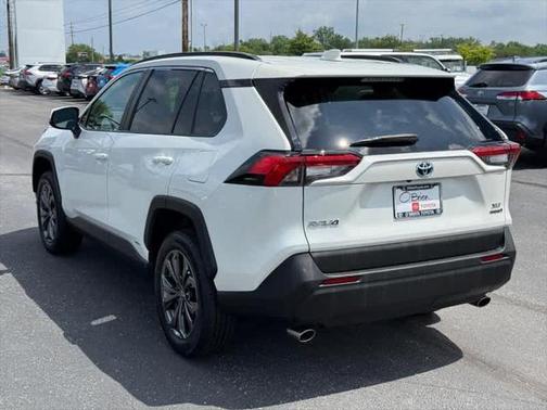 2022 Toyota RAV4 Hybrid XLE Premium