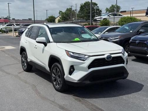 2022 Toyota RAV4 Hybrid XLE Premium