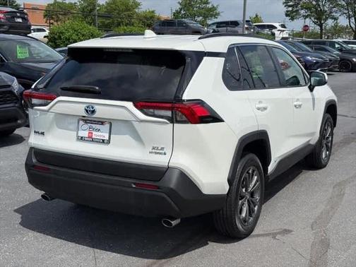 2022 Toyota RAV4 Hybrid XLE Premium