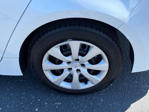 2025 Toyota Corolla Hybrid LE