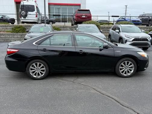 2017 Toyota Camry Hybrid XLE