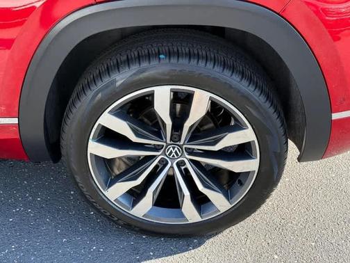 2023 Volkswagen Atlas Cross Sport 3.6L V6 SEL Premium R-Line